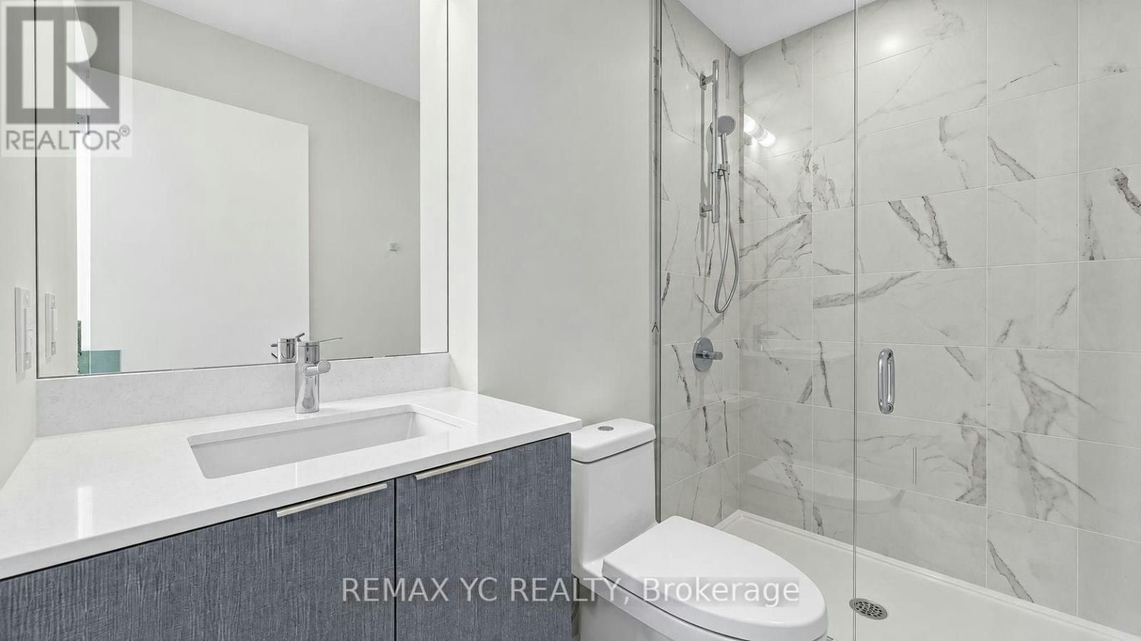 411-8 Olympic Garden Drive, Toronto, ON, M2M 0B9 - 11