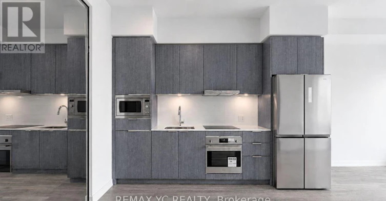 411-8 Olympic Garden Drive, Toronto, ON, M2M 0B9 - 2
