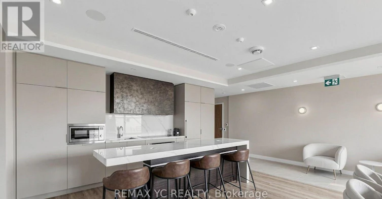 411-8 Olympic Garden Drive, Toronto, ON, M2M 0B9 - 24