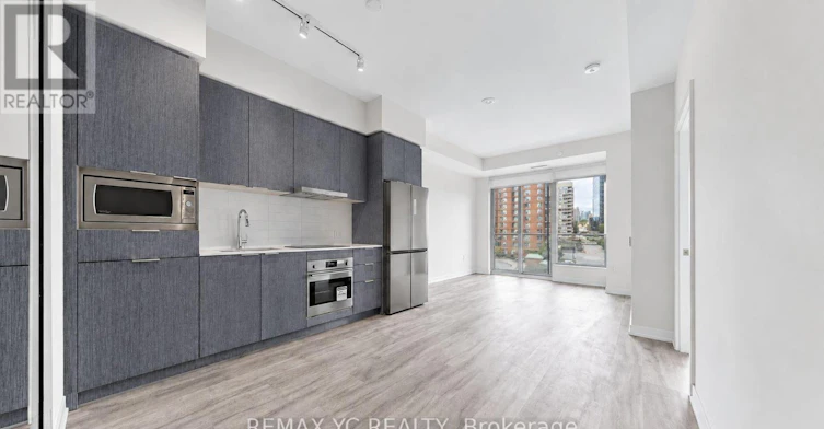 411-8 Olympic Garden Drive, Toronto, ON, M2M 0B9