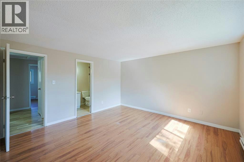 253 Hampton Avenue, Sarnia, ON, N7S 4Z2 - 12