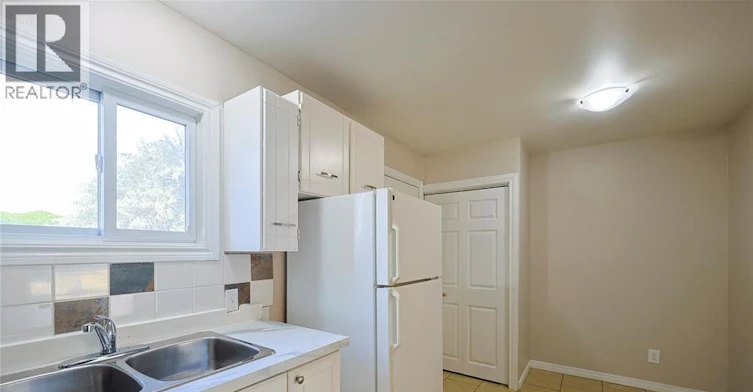 253 Hampton Avenue, Sarnia, ON, N7S 4Z2 - 9