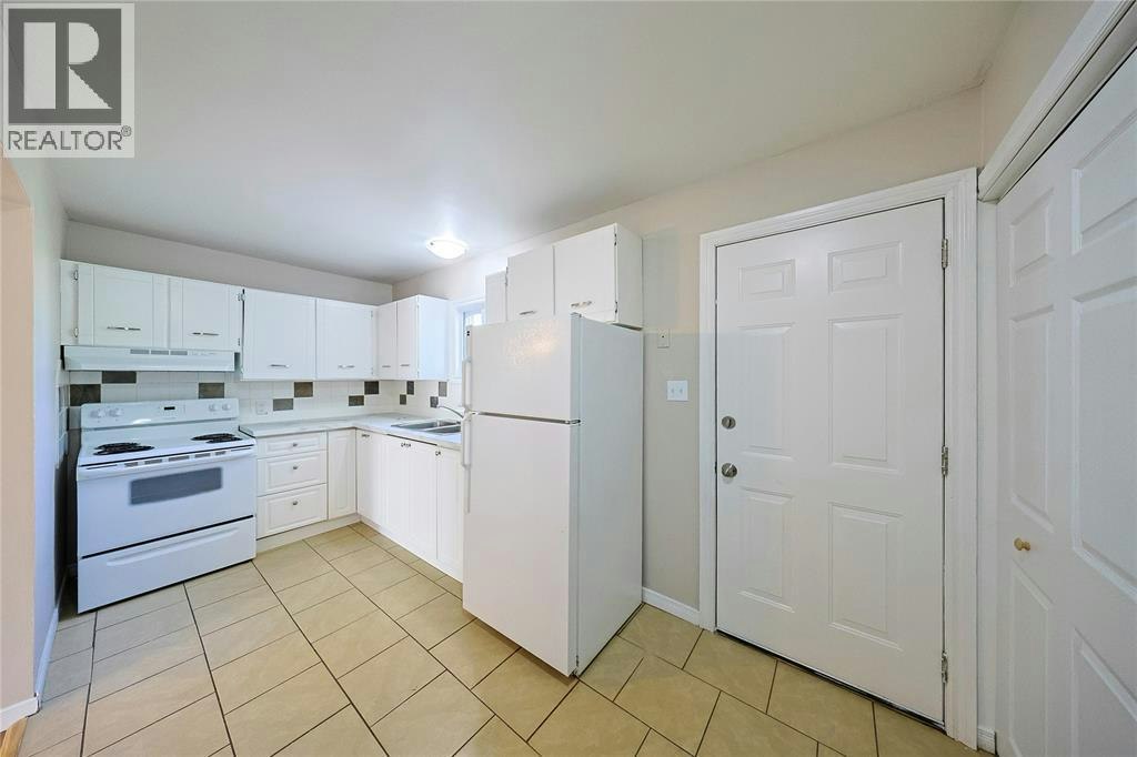 253 Hampton Avenue, Sarnia, ON, N7S 4Z2 - 7