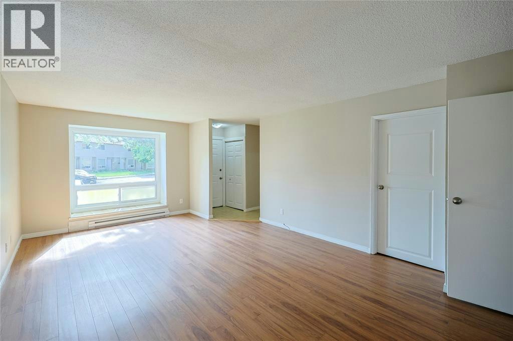 253 Hampton Avenue, Sarnia, ON, N7S 4Z2 - 3