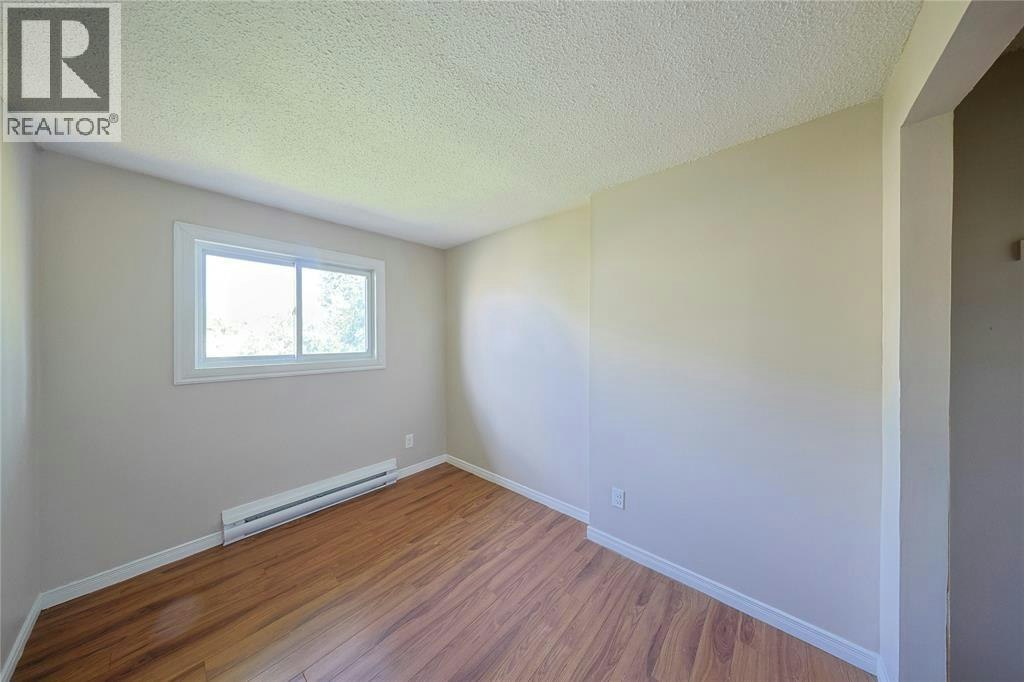 253 Hampton Avenue, Sarnia, ON, N7S 4Z2 - 20