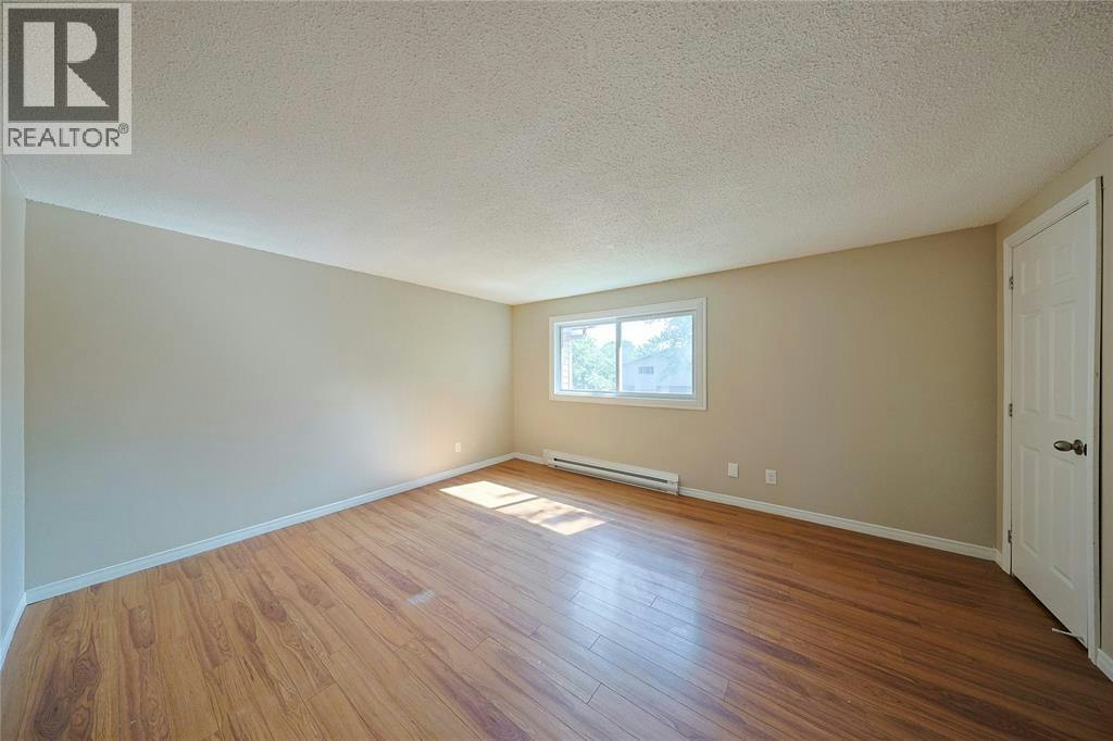 253 Hampton Avenue, Sarnia, ON, N7S 4Z2 - 15