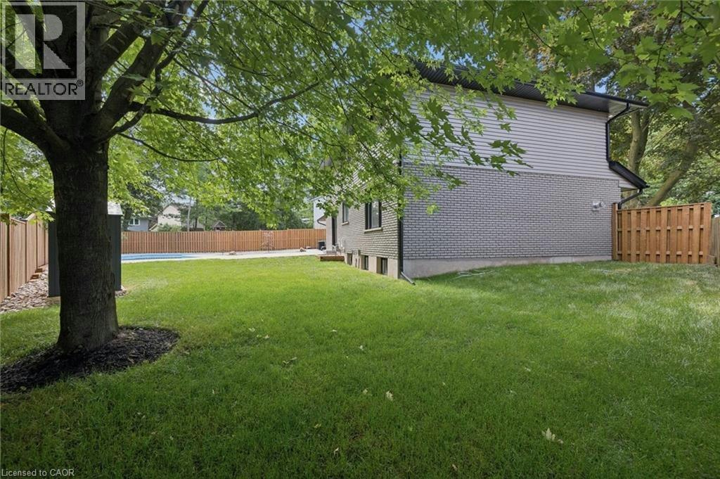 361 Coleridge Place, Waterloo, ON, N2L 2V7 - 40