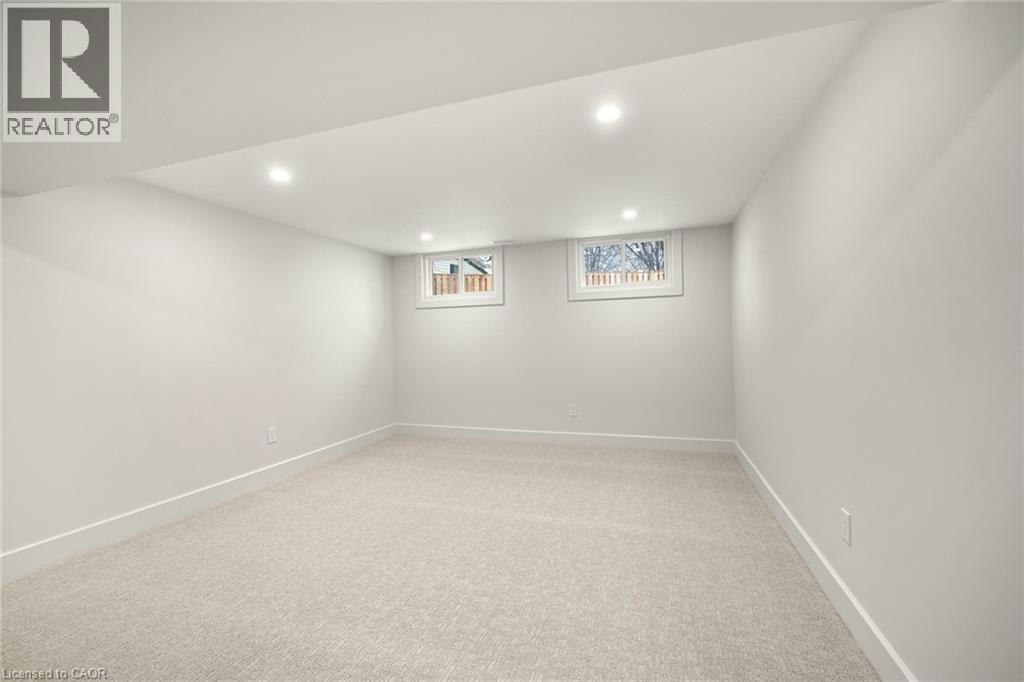 361 Coleridge Place, Waterloo, ON, N2L 2V7 - 24