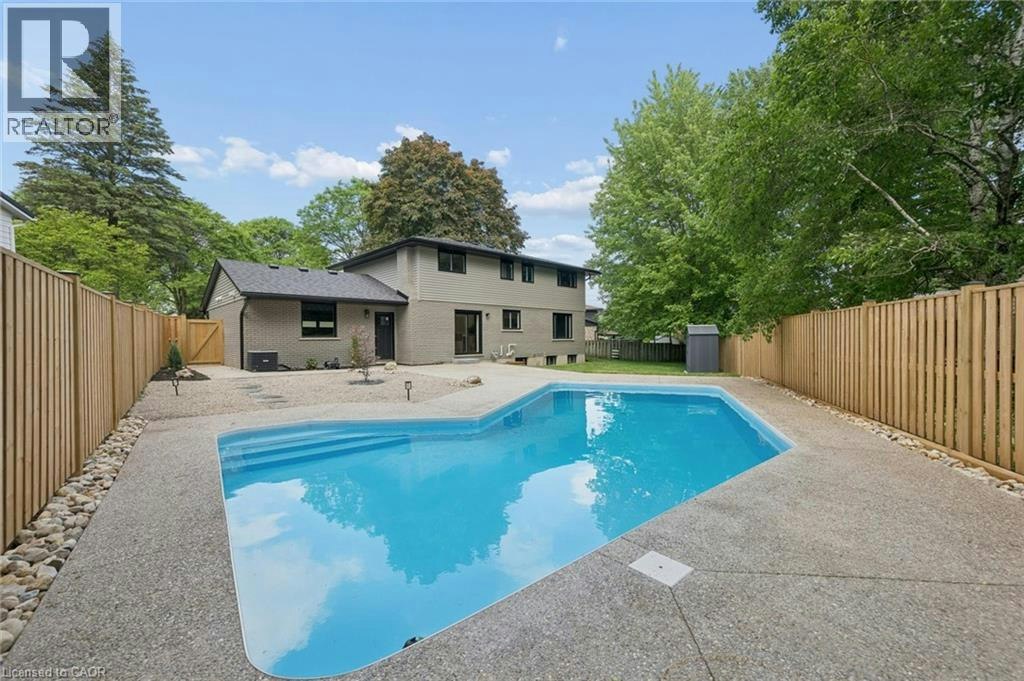 361 Coleridge Place, Waterloo, ON, N2L 2V7 - 32