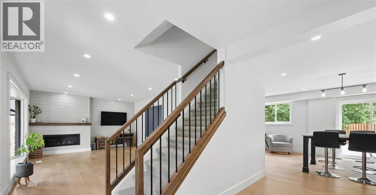 361 Coleridge Place, Waterloo, ON, N2L 2V7 - 2