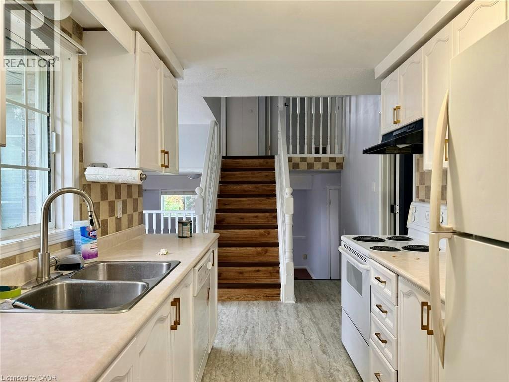 A-624 Settlersfield Court, Waterloo, ON, N2T 2K7 - 4
