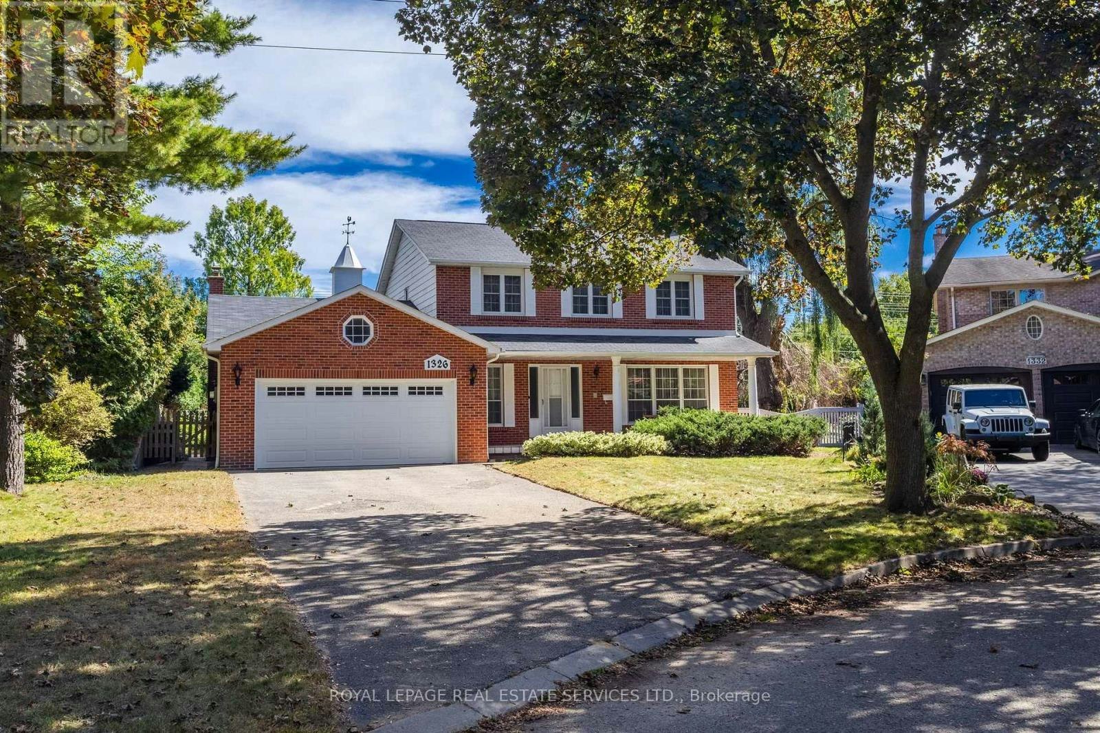 1326 Prince Albert Court, Mississauga, ON, L5H 3S1