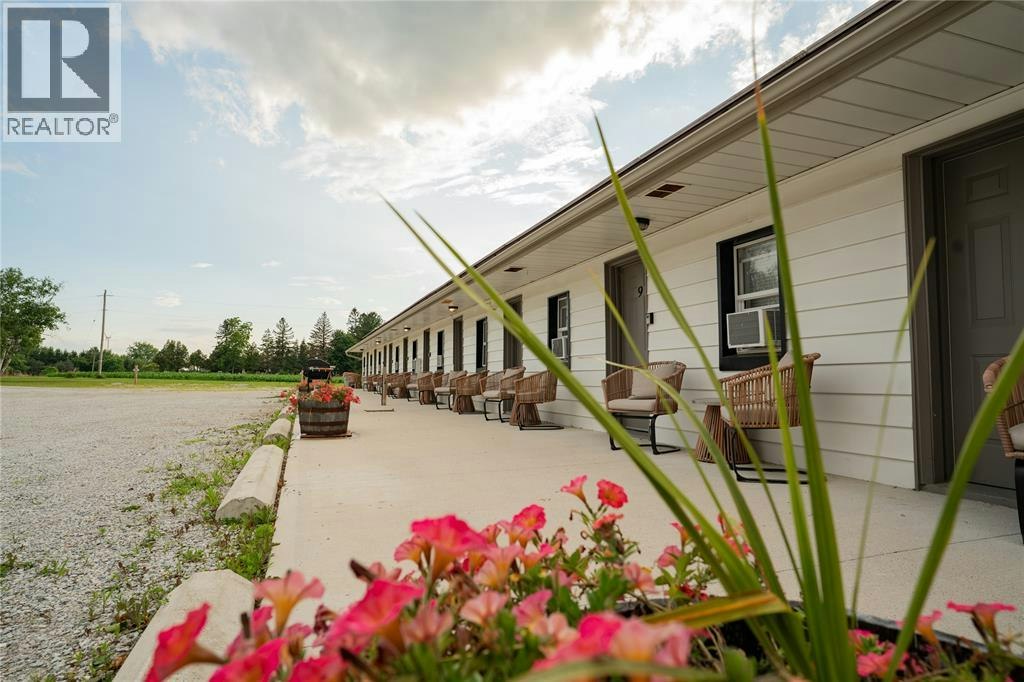 7424 Lakeshore Road, Lambton Shores, ON, N0N 1J3 - 23