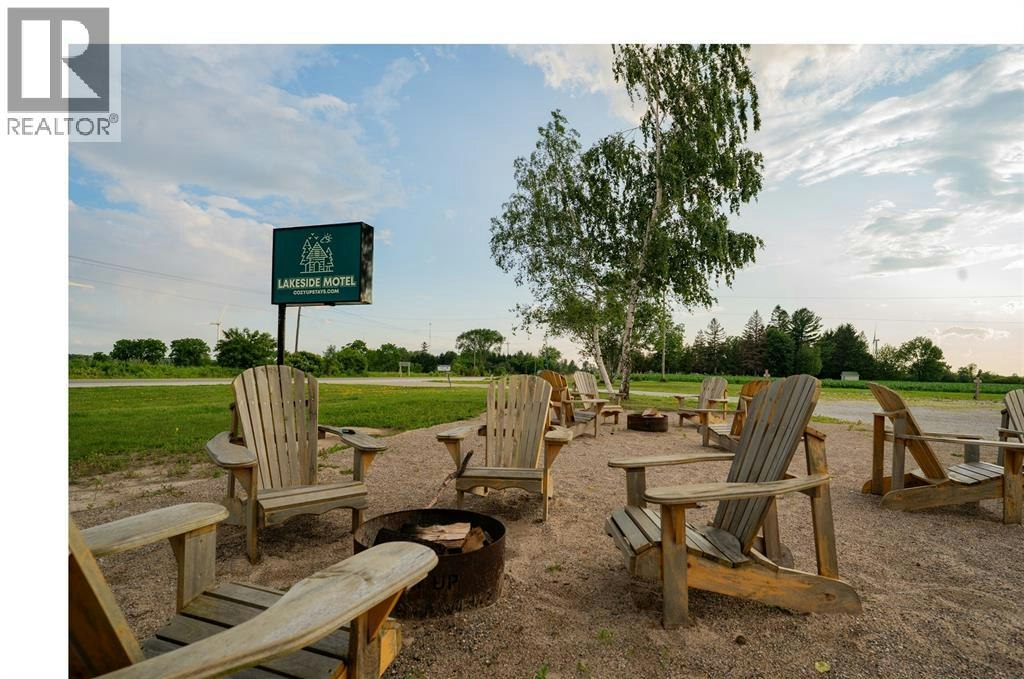 7424 Lakeshore Road, Lambton Shores, ON, N0N 1J3 - 25