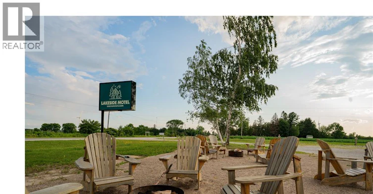 7424 Lakeshore Road, Lambton Shores, ON, N0N 1J3 - 25