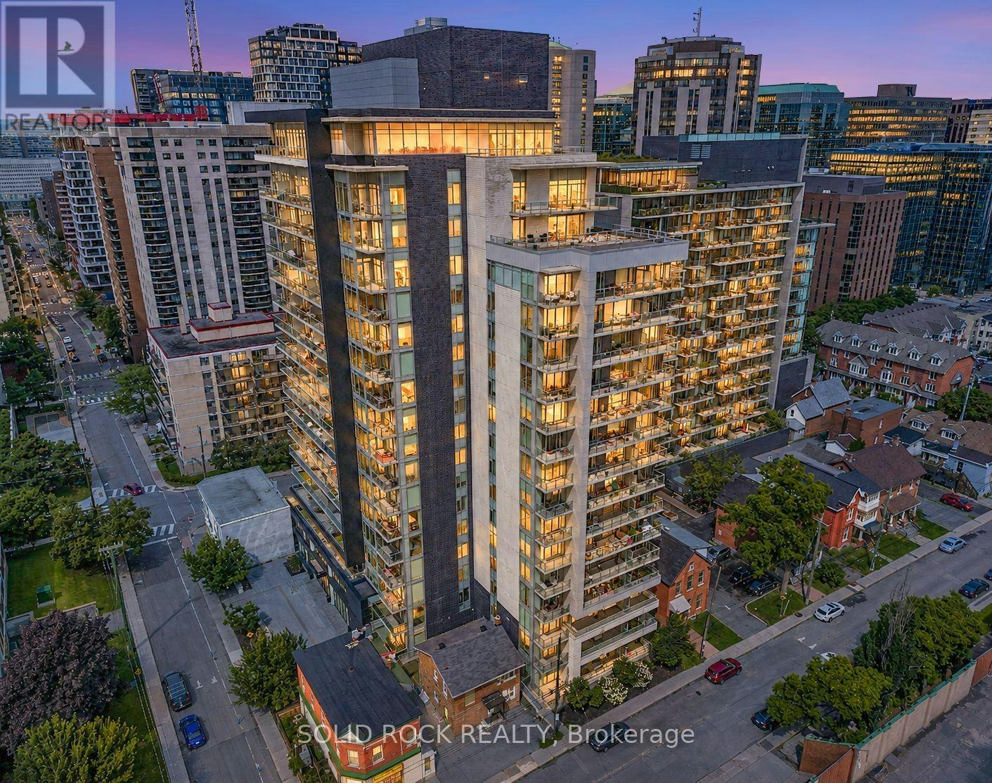309-255 Bay Street, Ottawa, ON, K1R 0C5 - 2