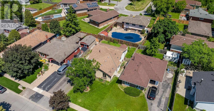 49 Grove Avenue, St. Catharines, ON, L2P 1C9 - 42