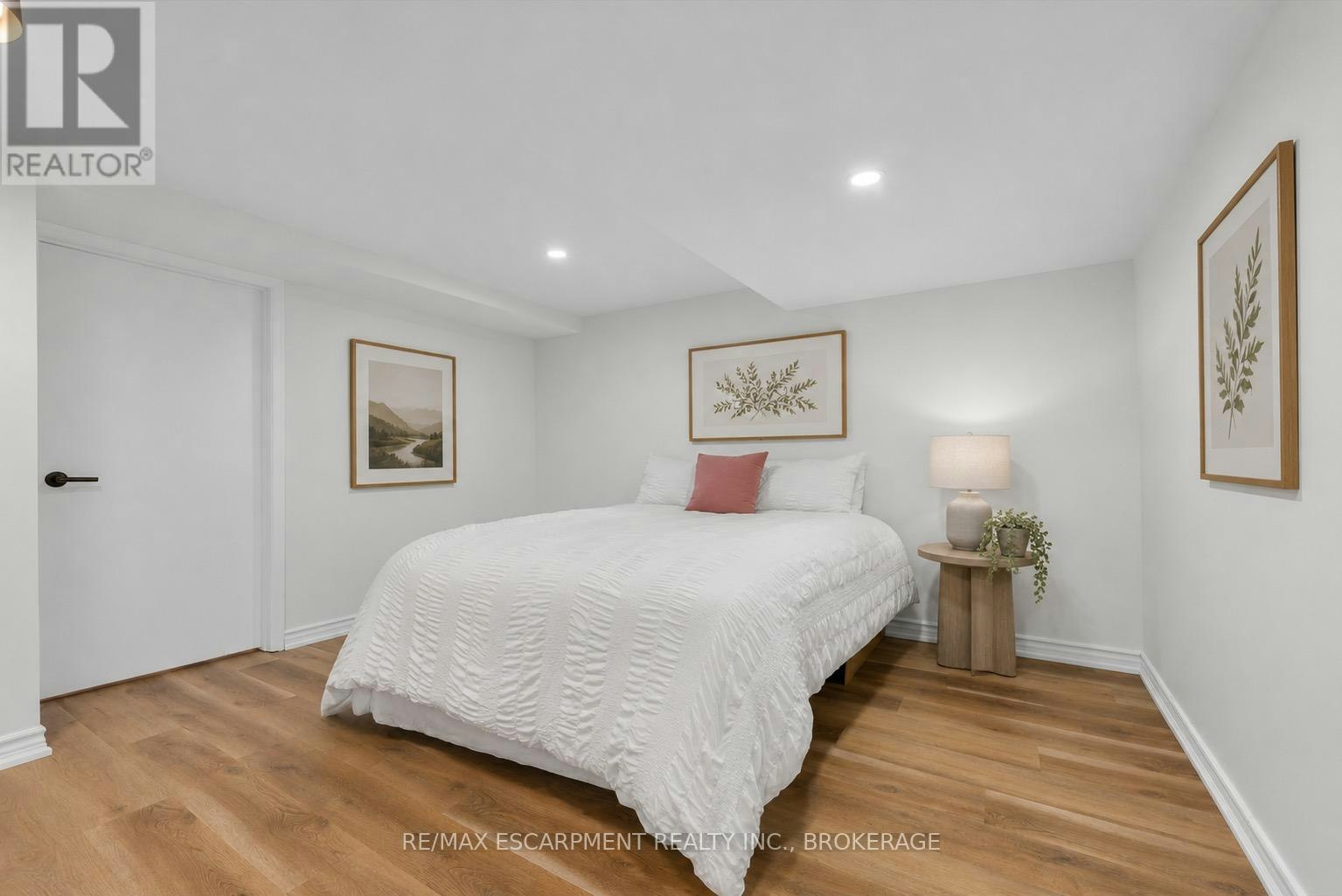 49 Grove Avenue, St. Catharines, ON, L2P 1C9 - 29