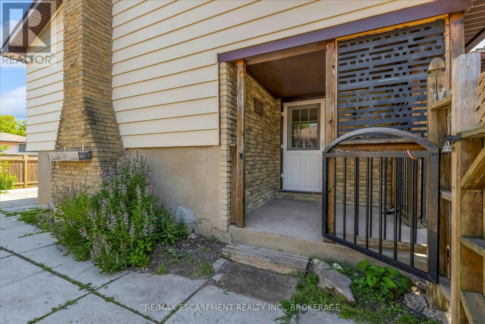 49 Grove Avenue, St. Catharines, ON, L2P 1C9 - 34