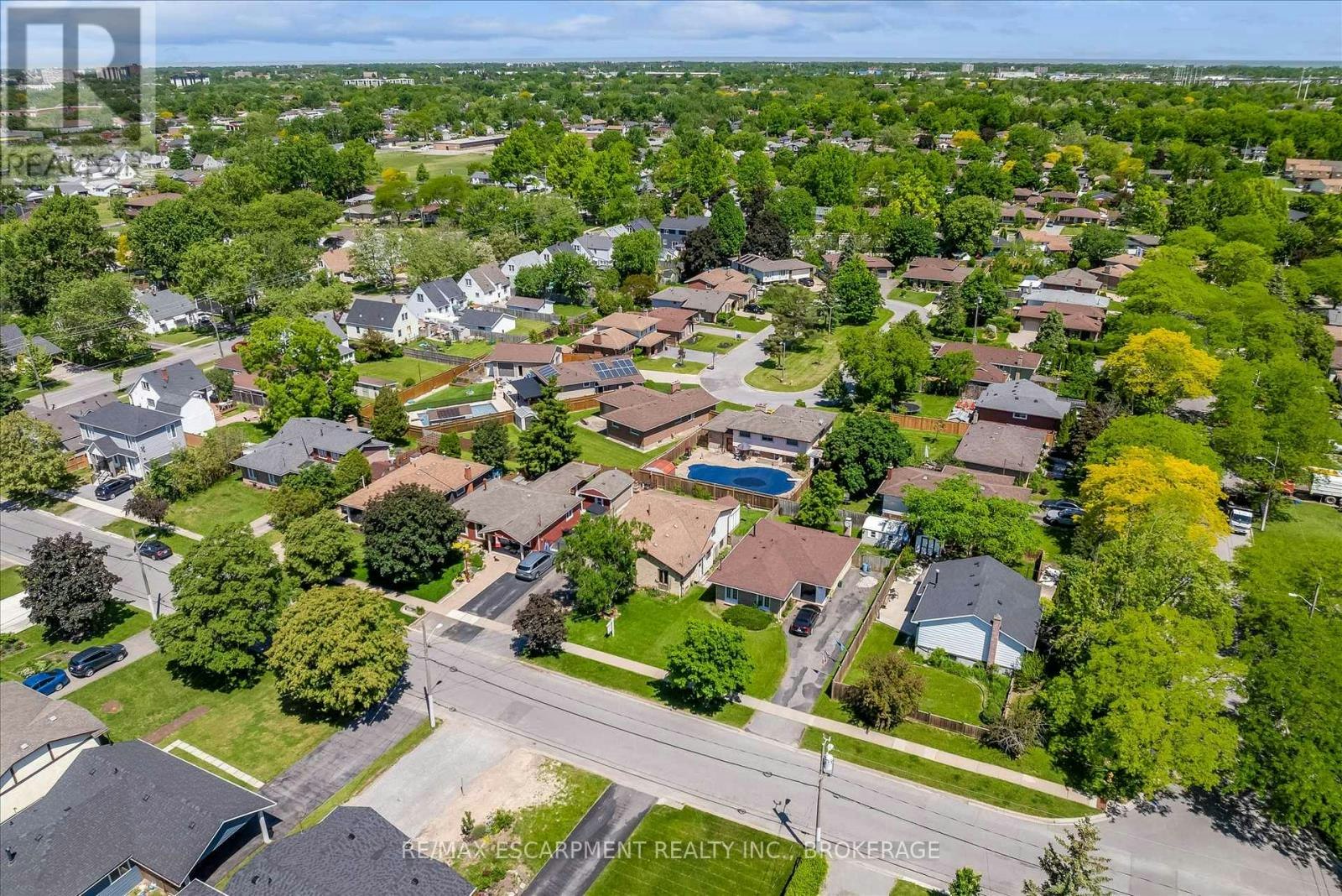 49 Grove Avenue, St. Catharines, ON, L2P 1C9 - 46