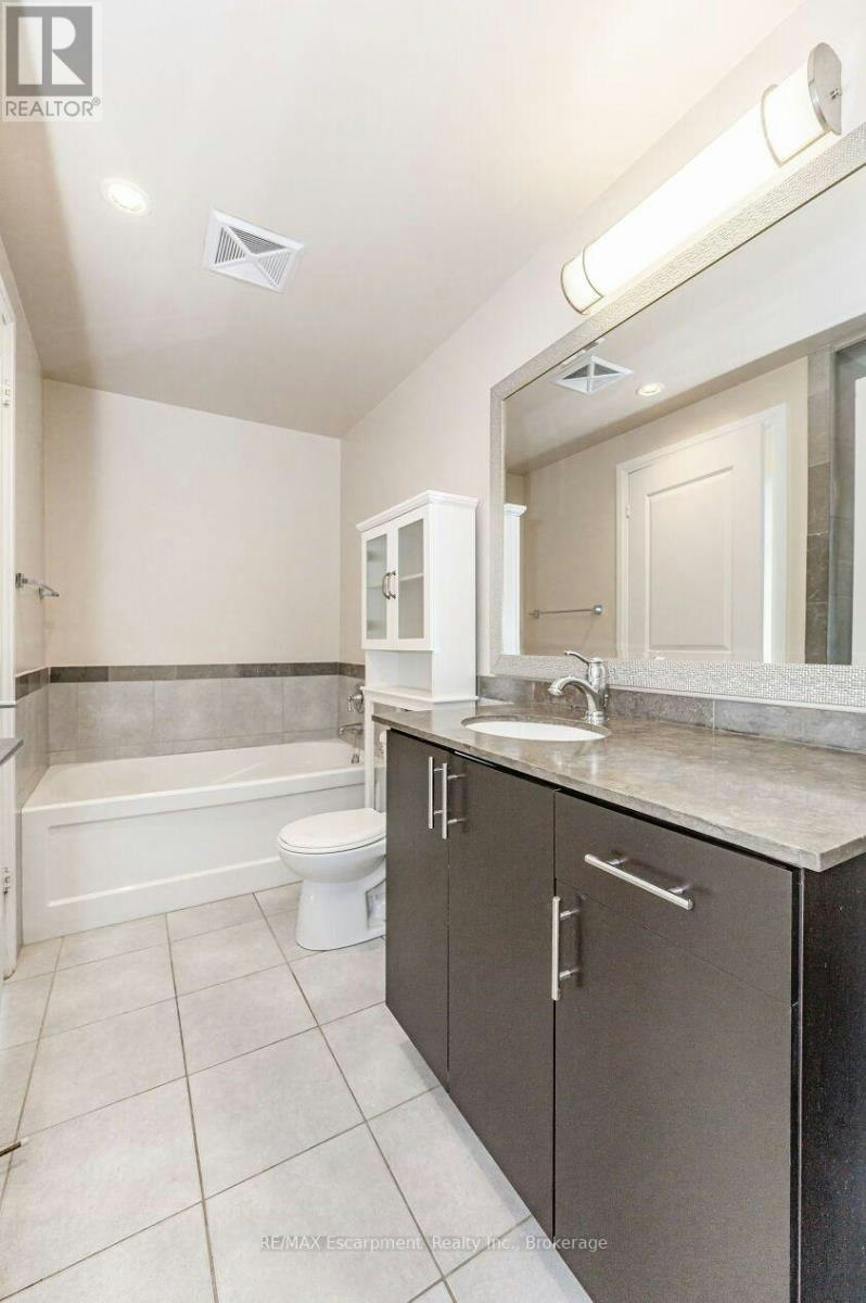 209-1055 Southdown Road, Mississauga, ON, L5J 0A3 - 10