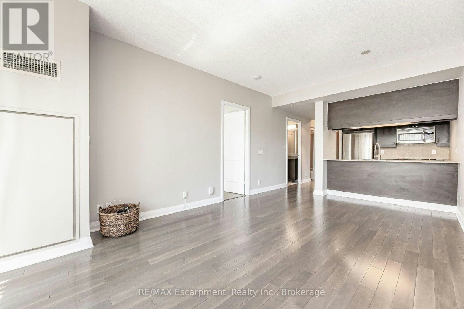 209-1055 Southdown Road, Mississauga, ON, L5J 0A3 - 17
