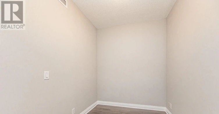 209-1055 Southdown Road, Mississauga, ON, L5J 0A3 - 5