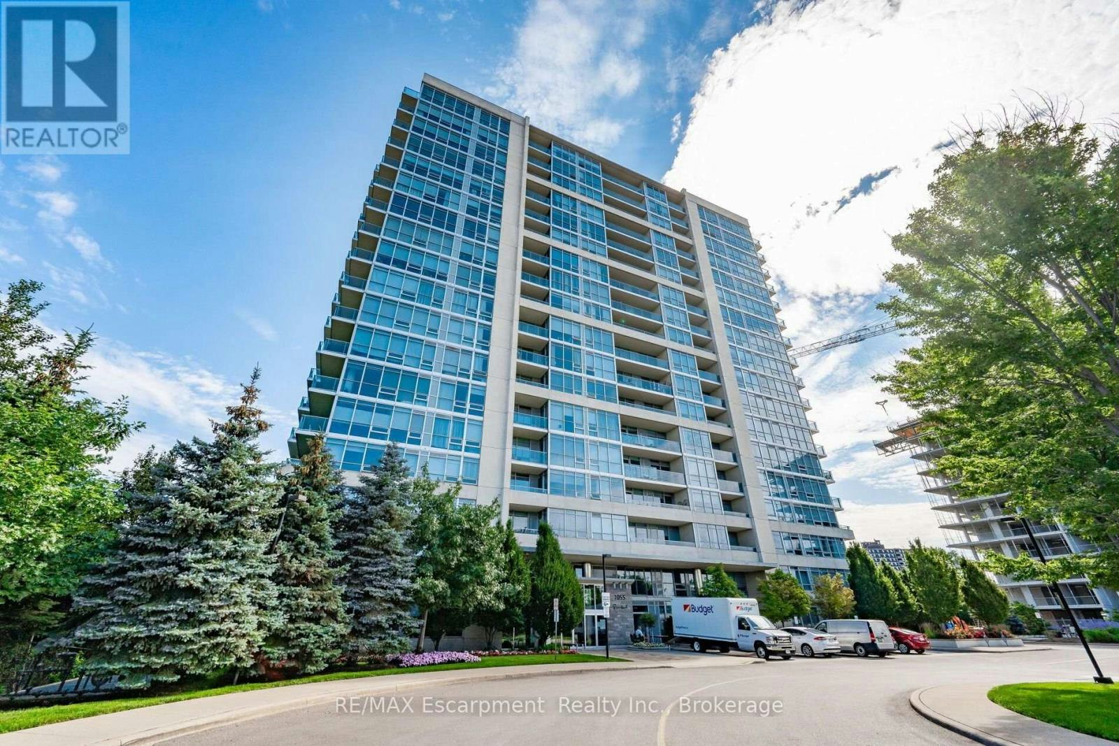 209-1055 Southdown Road, Mississauga, ON, L5J 0A3