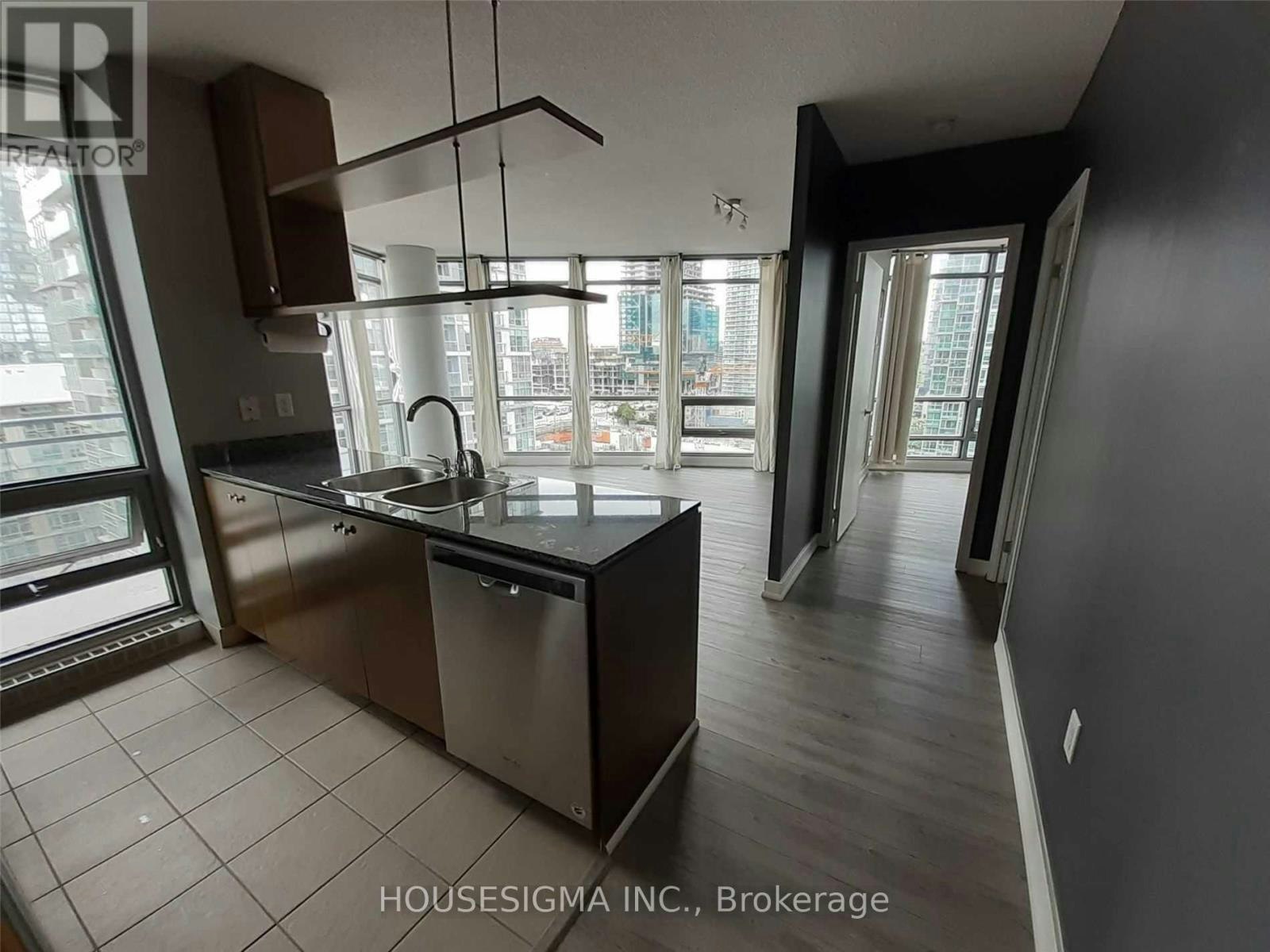 1203-3 Navy Wharf Court, Toronto, ON, M5V 3V1 - 2
