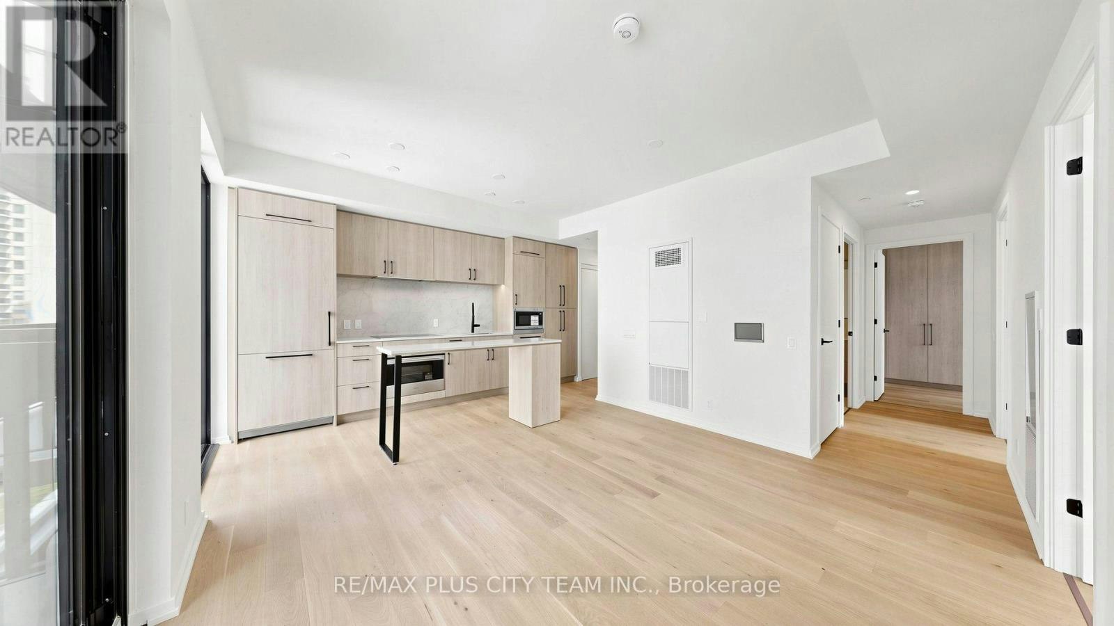 1010-109 Erskine Avenue, Toronto, ON, M4P 0G6 - 6