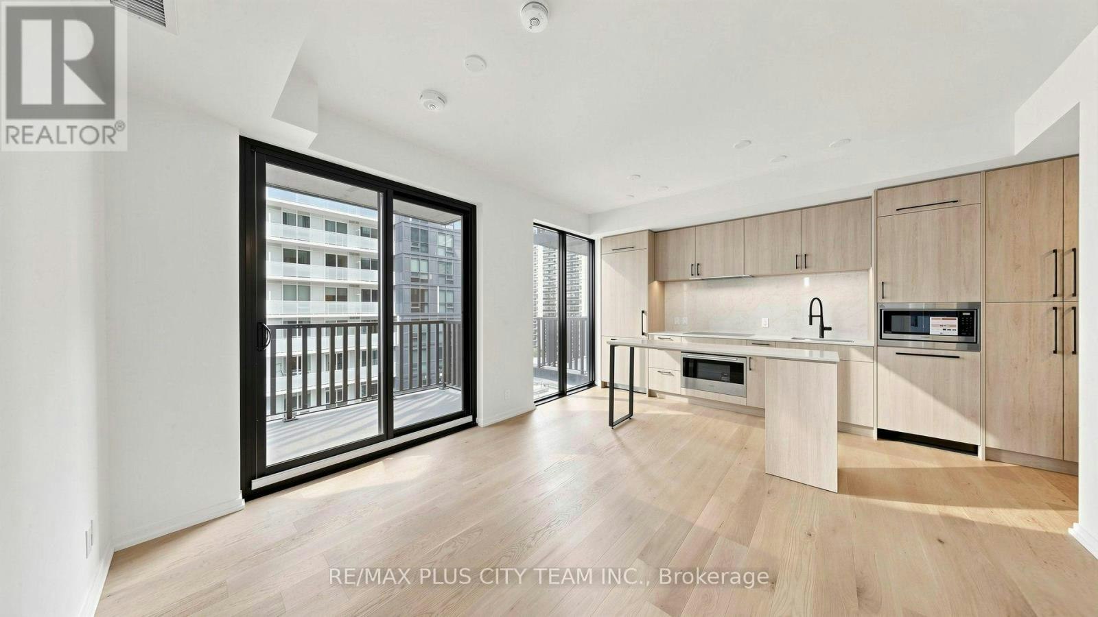 1010-109 Erskine Avenue, Toronto, ON, M4P 0G6 - 2