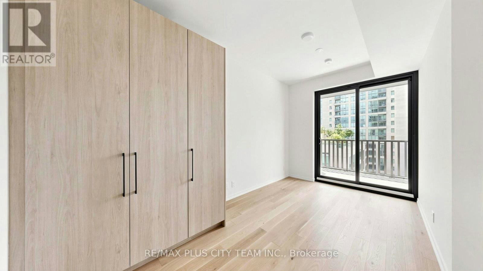 1010-109 Erskine Avenue, Toronto, ON, M4P 0G6 - 10