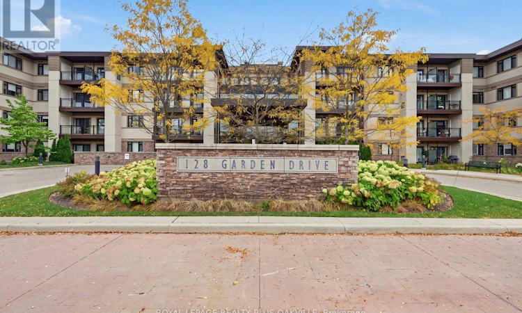 211-128 Garden Drive