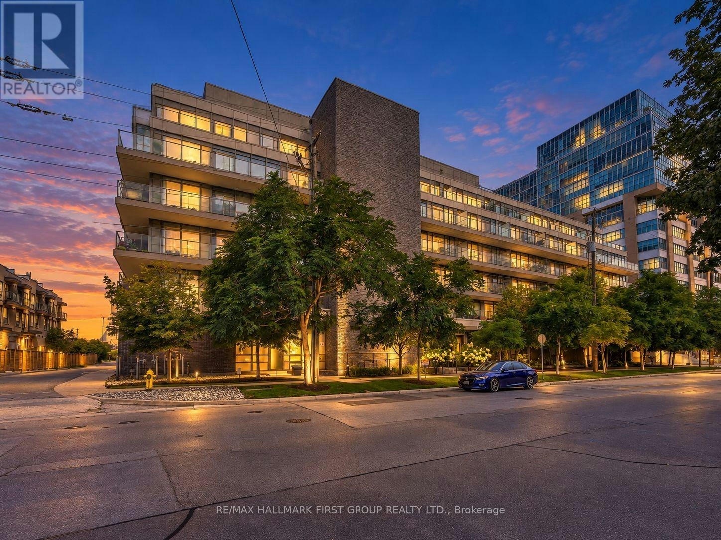 505-8 Fieldway Road, Toronto, ON, M8Z 3L1