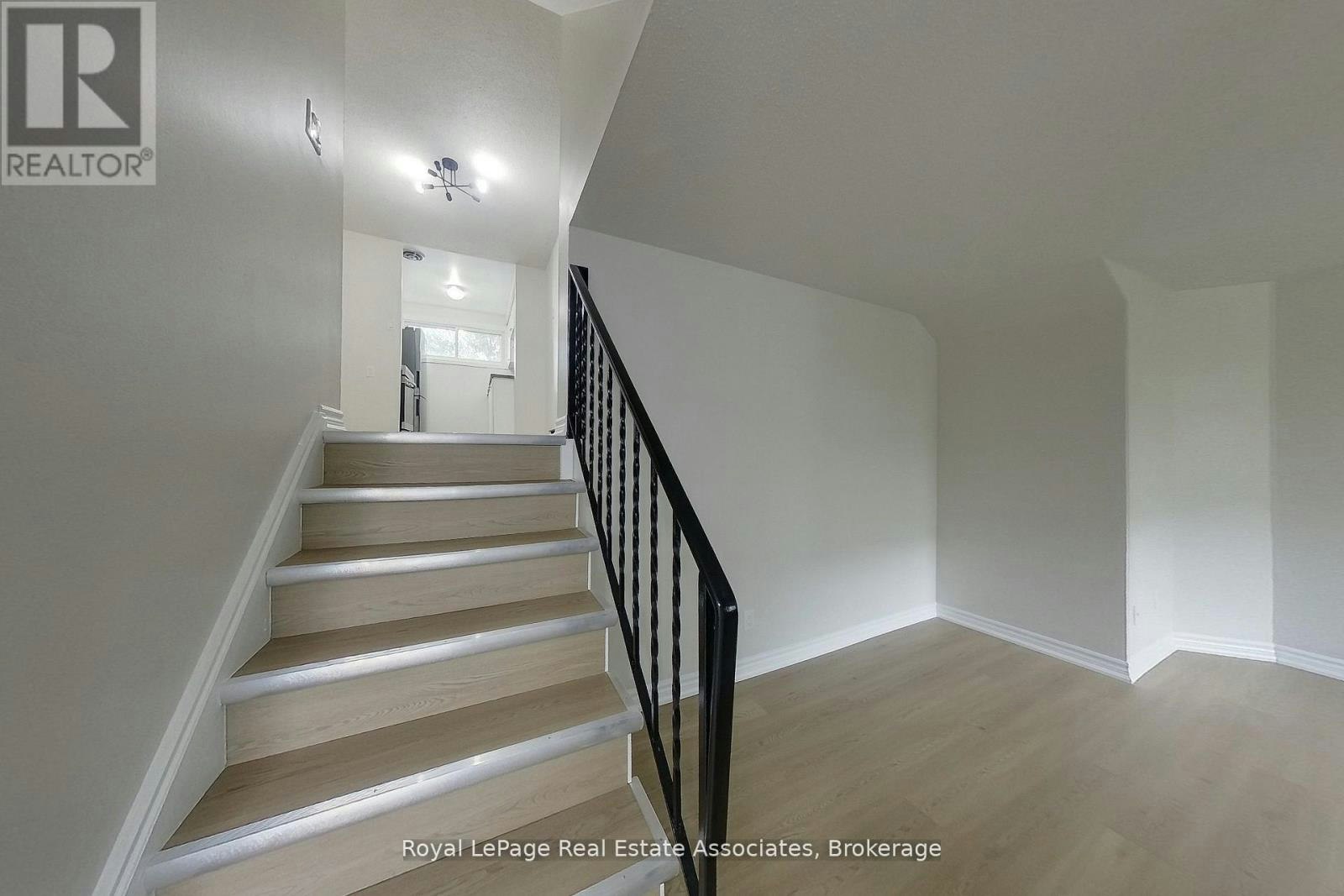 30-35 Breckenridge Drive, Kitchener, ON, N2B 3H5 - 9