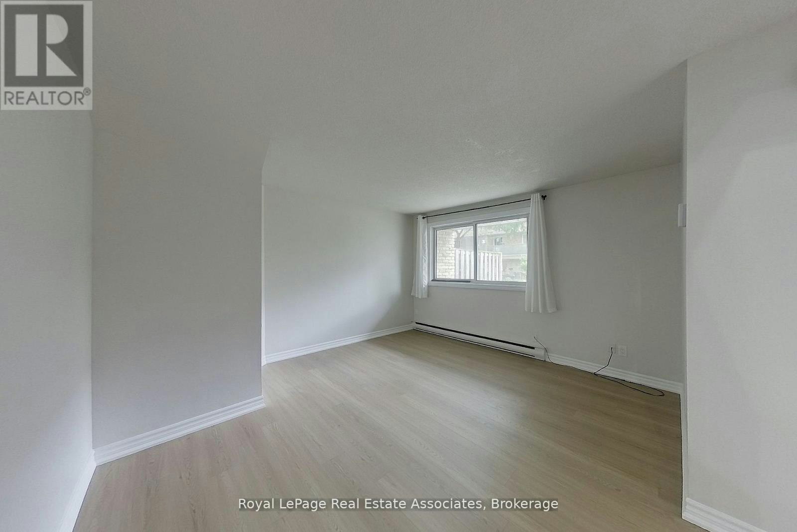 30-35 Breckenridge Drive, Kitchener, ON, N2B 3H5 - 14