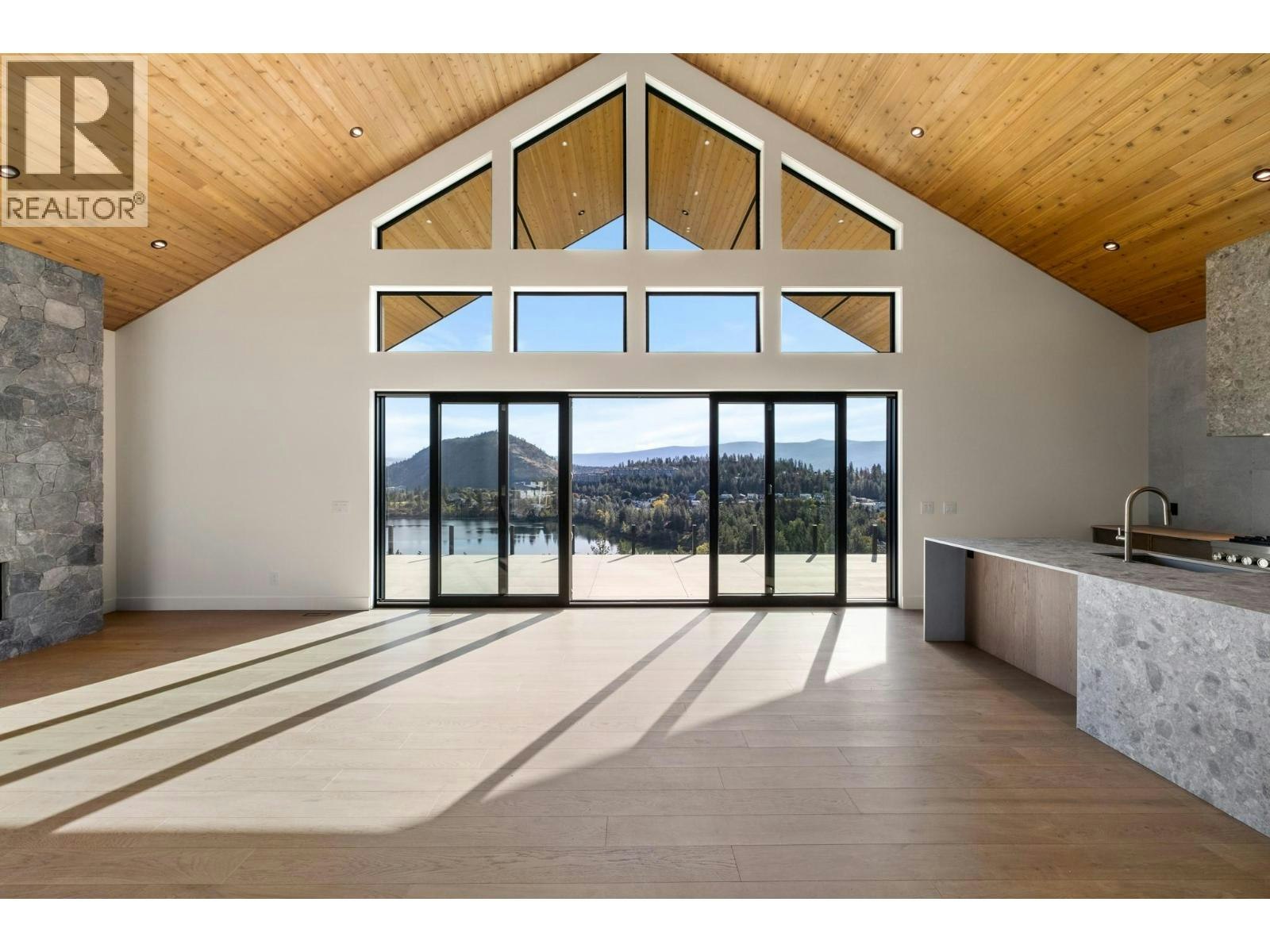 2495 Pinnacle Ridge Drive, West Kelowna, BC, V4T 0E3