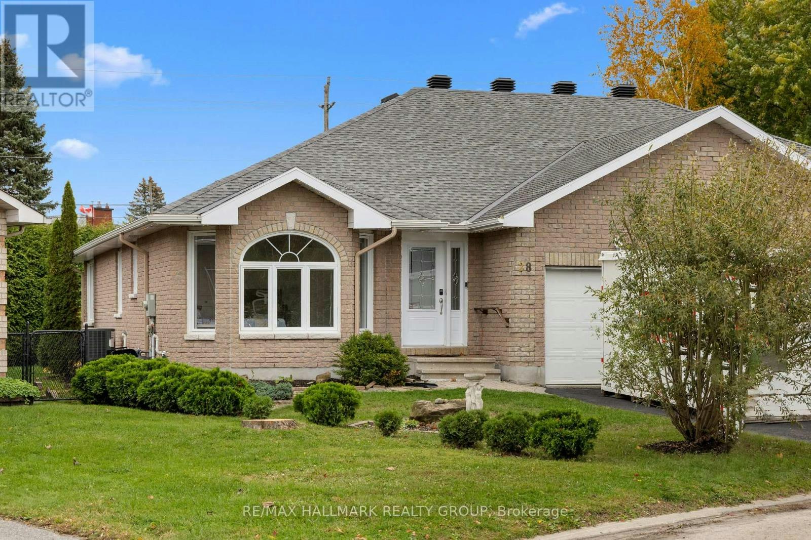 28 Dr Gordon Crescent, Kemptville, ON, K0G 1J0