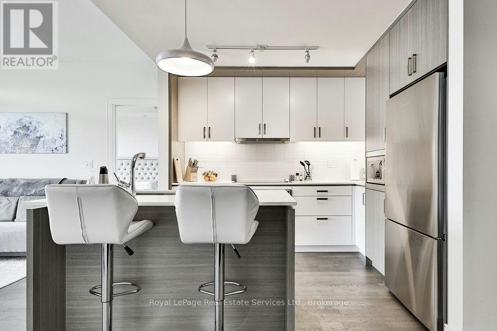 321-1575 Lakeshore Road W, Mississauga, ON, L5J 1J4 - 8