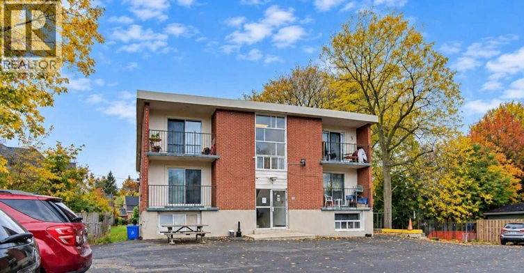 199 Ahrens Street W, Kitchener, ON, N2H 4E1 - 30
