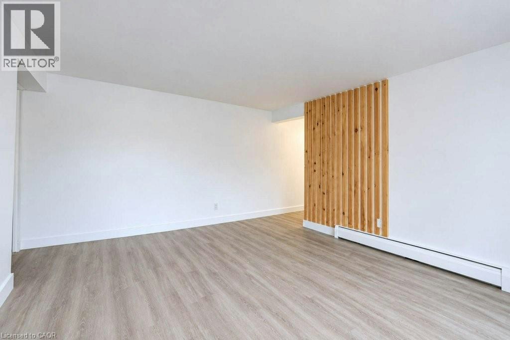 199 Ahrens Street W, Kitchener, ON, N2H 4E1 - 20
