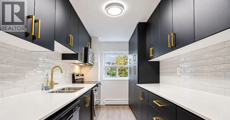 199 Ahrens Street W, Kitchener, ON, N2H 4E1 - 10
