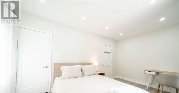 1079 Deta Road, Mississauga, ON, L5E 2R6 - 33