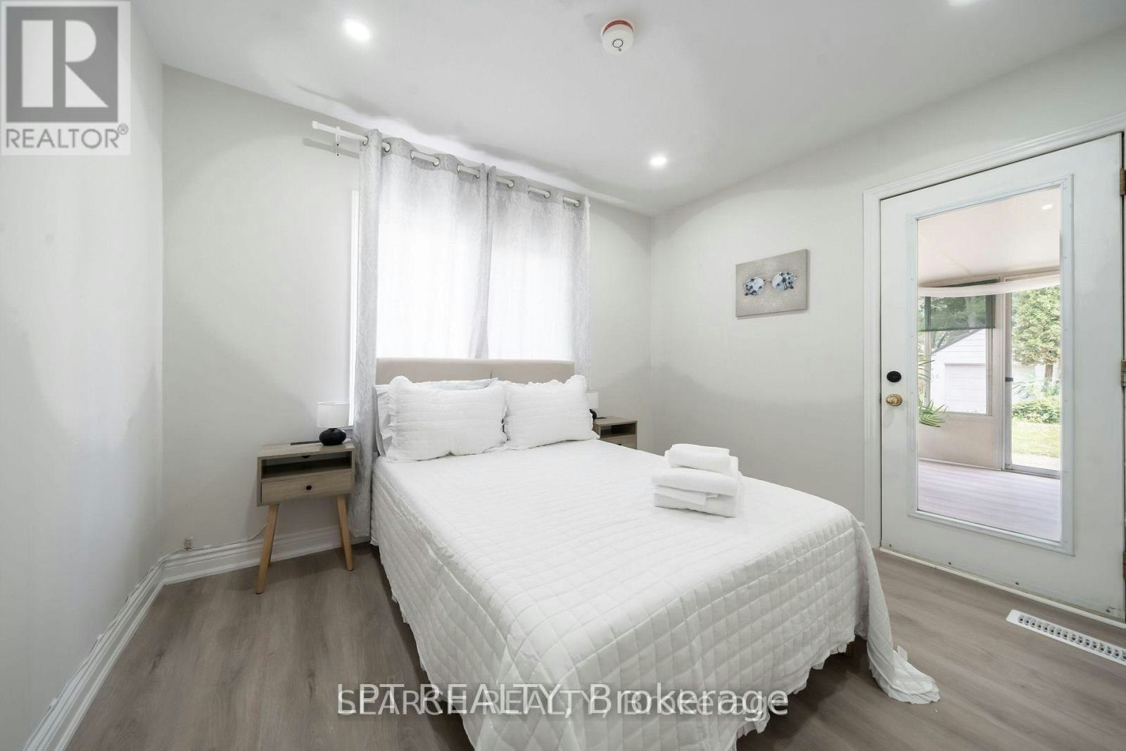 1079 Deta Road, Mississauga, ON, L5E 2R6 - 20