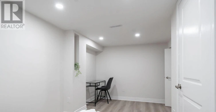 1079 Deta Road, Mississauga, ON, L5E 2R6 - 30