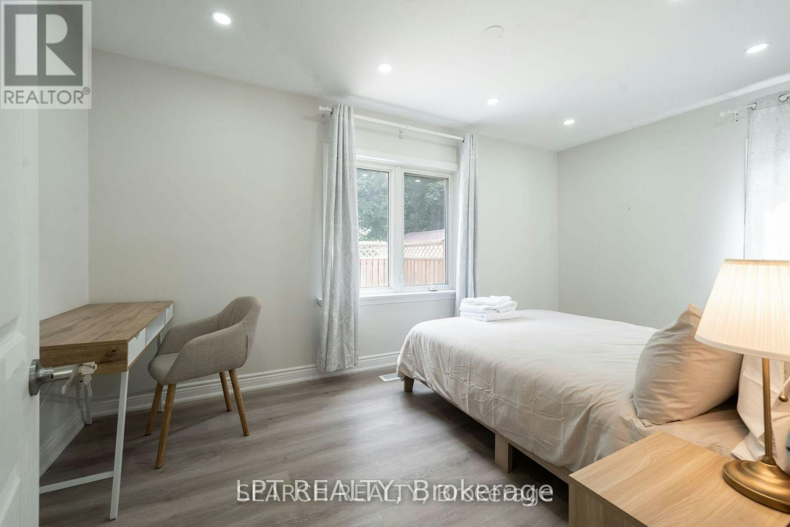 1079 Deta Road, Mississauga, ON, L5E 2R6 - 17