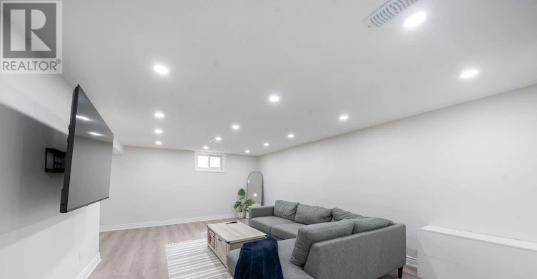 1079 Deta Road, Mississauga, ON, L5E 2R6 - 29