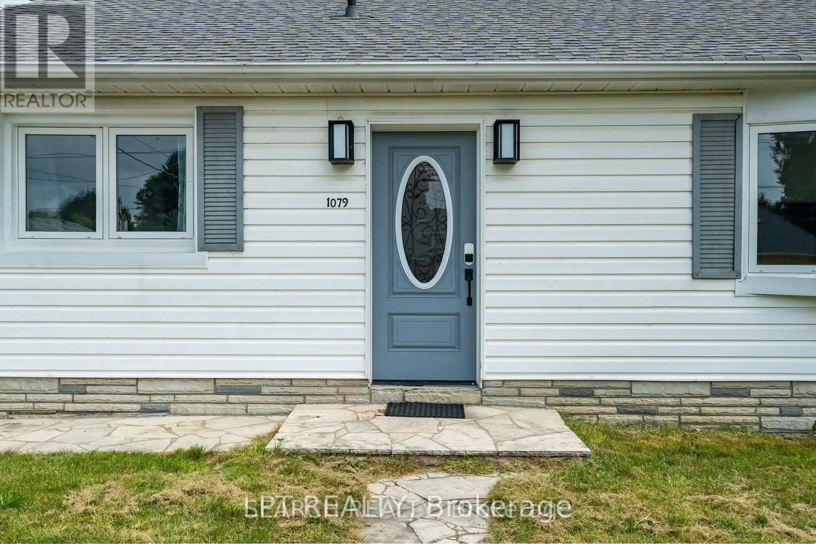 1079 Deta Road, Mississauga, ON, L5E 2R6 - 2