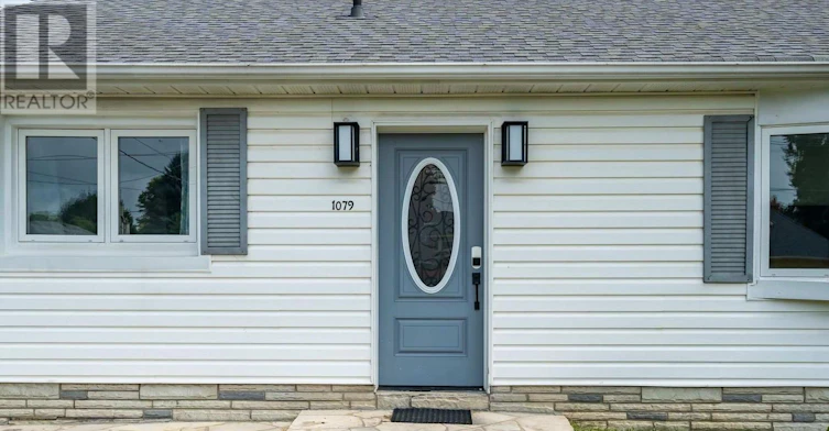 1079 Deta Road, Mississauga, ON, L5E 2R6 - 2