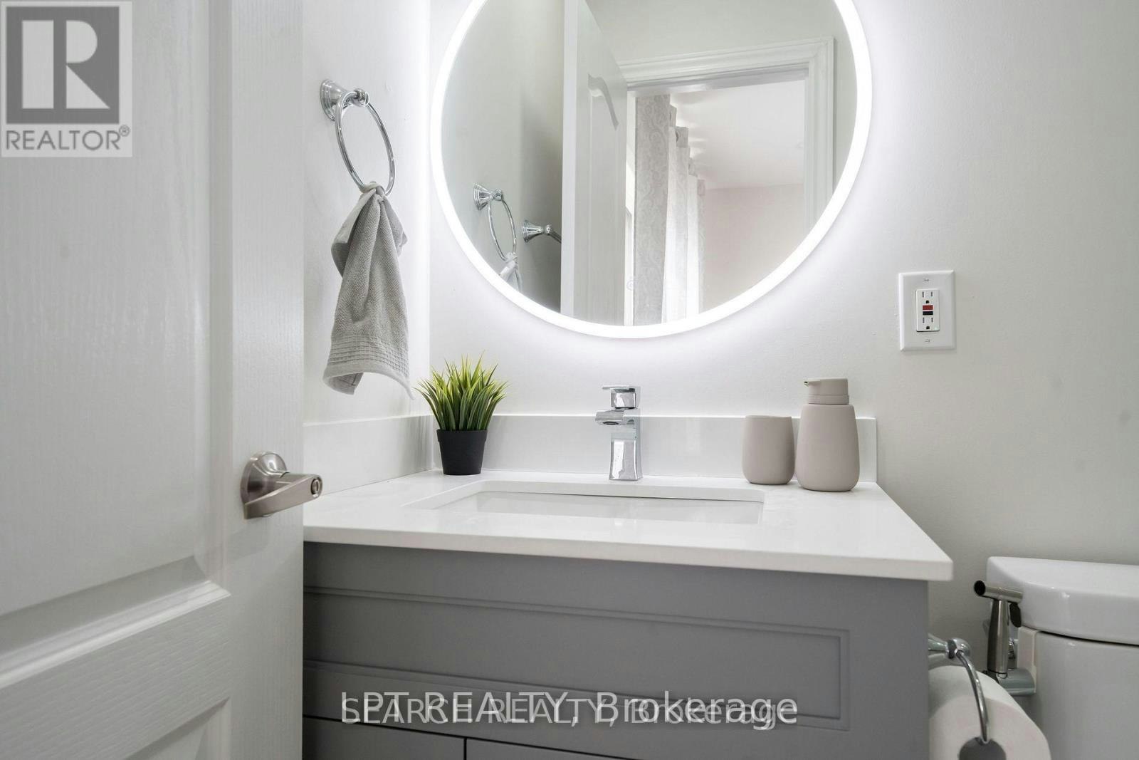 1079 Deta Road, Mississauga, ON, L5E 2R6 - 34
